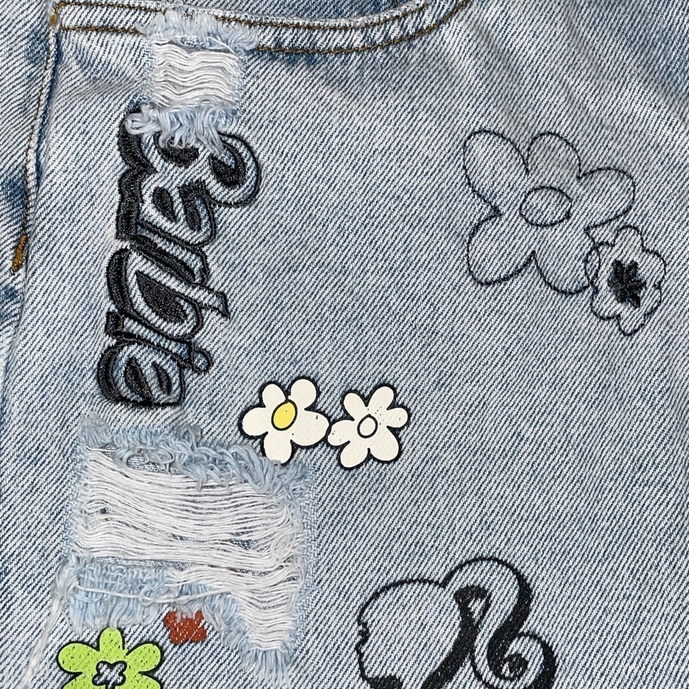 Barbie Shorts x Forever 21 Shorts Kindness is Power Distressed Jean Shorts ☮️ 🩷 - Picture 7 of 16